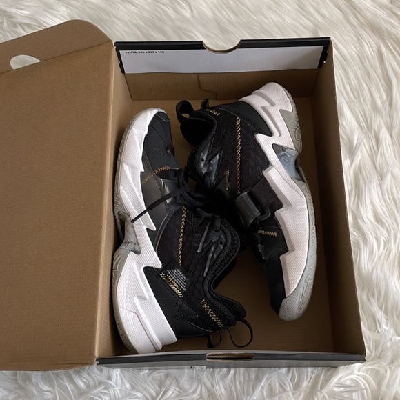 Jordan Kids Why Not Zero.3 Black/White/Gold Sneakers Size 6.5Y - Picture 11 of 12